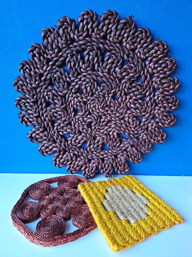 Retro rieten onderzetters, Gebruikt, Meerkleurig, Ophalen of Verzenden, Natuurlijk materiaal