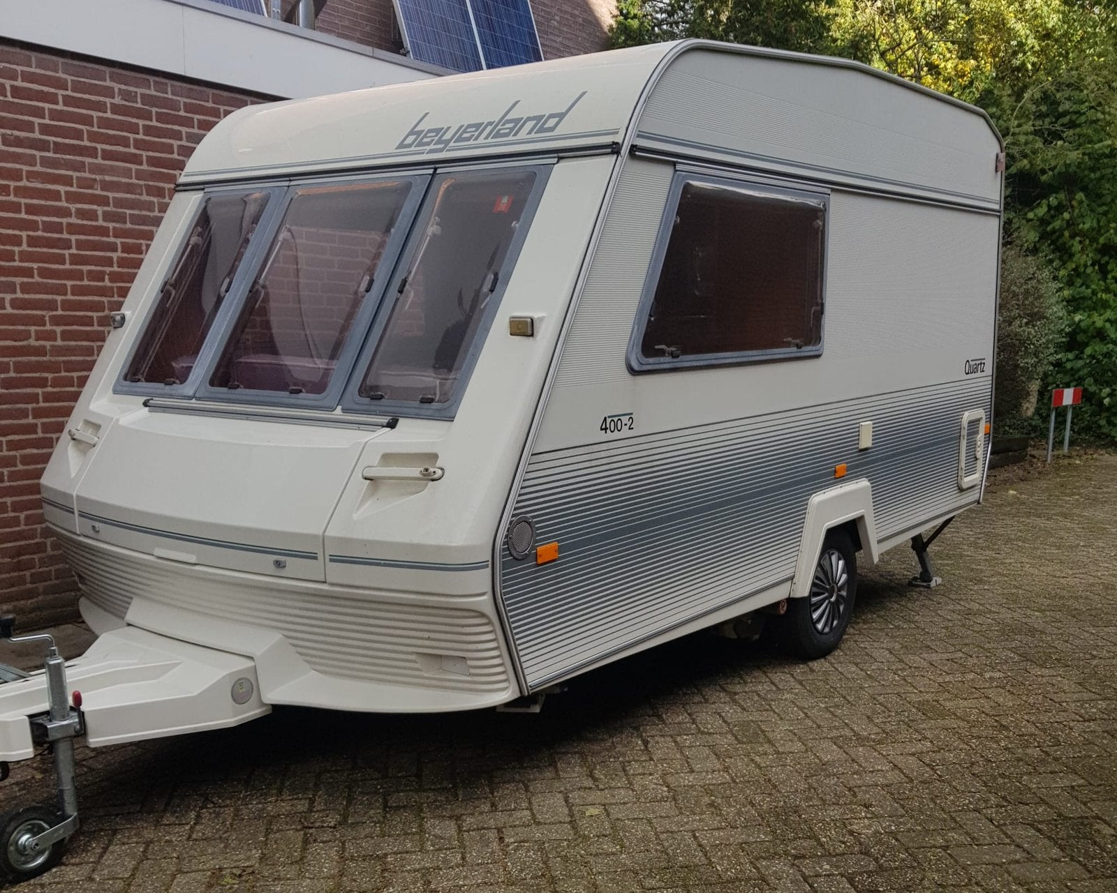 Zeer nette Beyerland Quartz 400 met mover., Mover, Rondzit, Particulier, Lengtebed