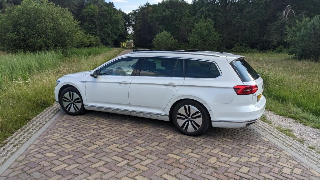 Volkswagen Passat GTE 2016 Wit|Leer |Trekhaak|Highline|Pano, Euro 5, Zwart, Wit, 1600 kg
