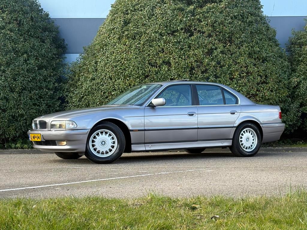 BMW 7-Serie 3.0 I 730 V8 AUT E2 1995 Grijs, Auto's, Automaat, Achterwielaandrijving, 8 cilinders, Overige kleuren