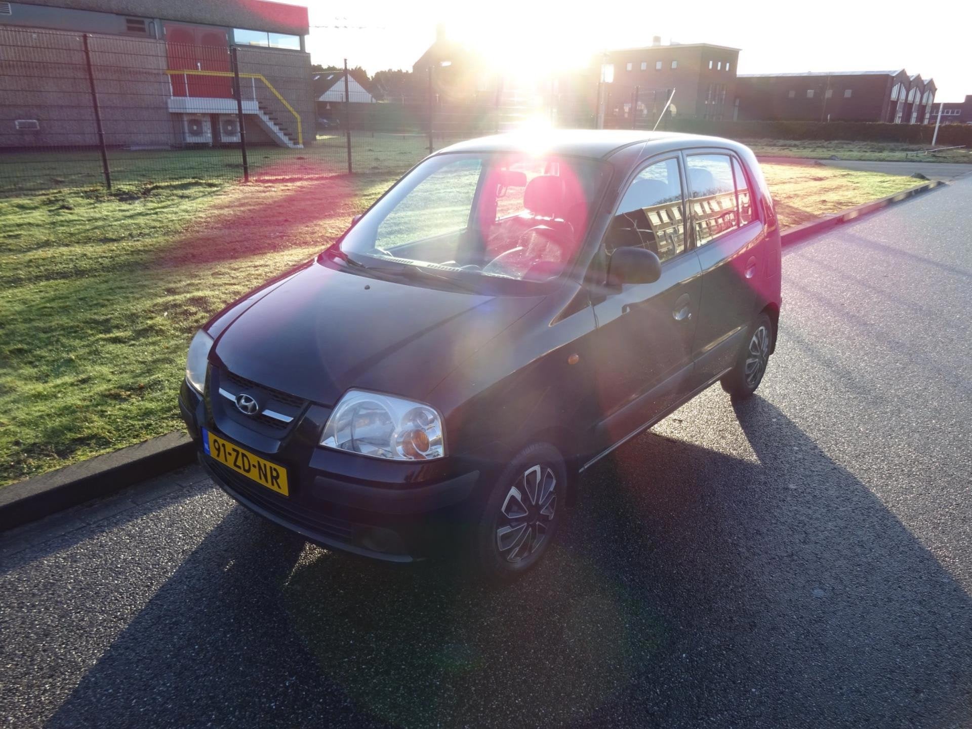 Hyundai Atos 1.1i Active Young, Voorwielaandrijving, 31 €/maand, 4 cilinders, Radio