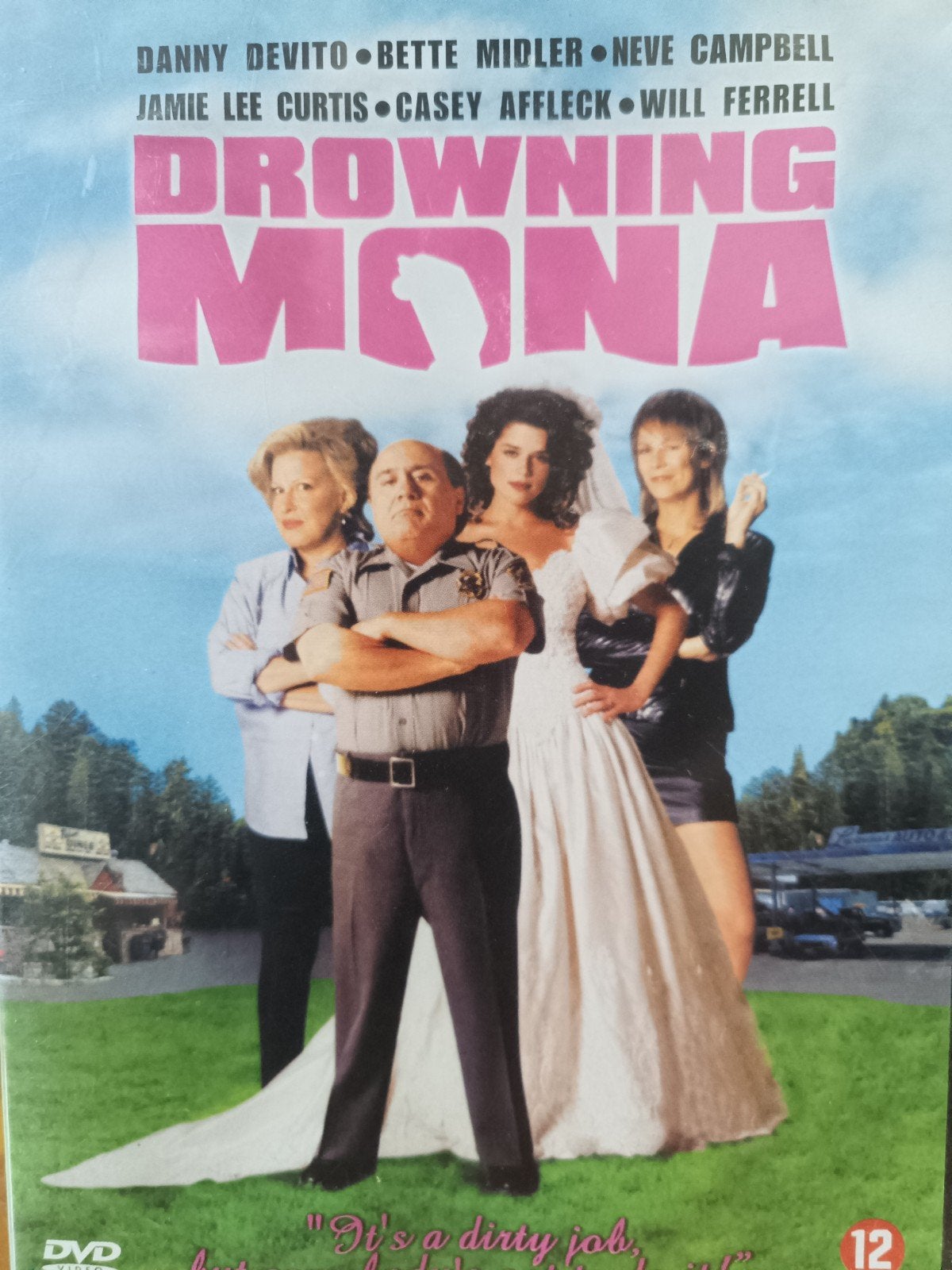 Drowning Mona Dvd Danny DeVito Jamie Lee Curtis, Cd's en Dvd's, Dvd's | Komedie, Zo goed als nieuw, Actiekomedie, Inclusief doosje