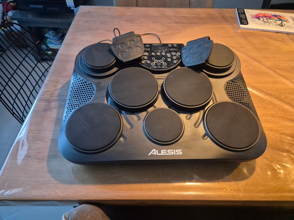 Alesis compact drumkit, Muziek en Instrumenten, Drumstellen en Slagwerk, Ophalen of Verzenden, Overige merken