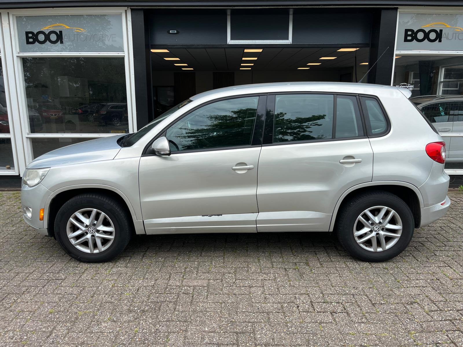 Volkswagen Tiguan 2.0 tsi track & field 4 motion automaat, Auto's, Automaat, Stof, Zwart, 1984 cc
