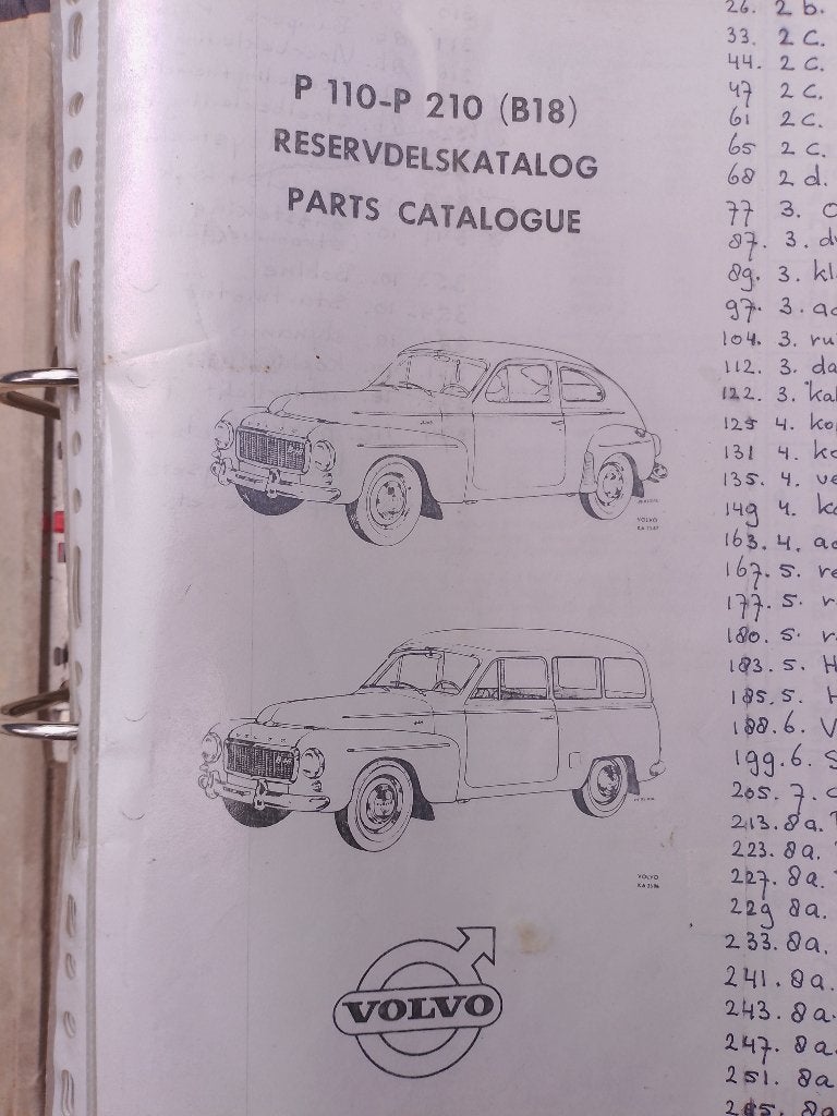 Volvo P544 en P110 - P210  Duet  dealer Onderdelen catalogus, Ophalen of Verzenden, Gelezen, Volvo