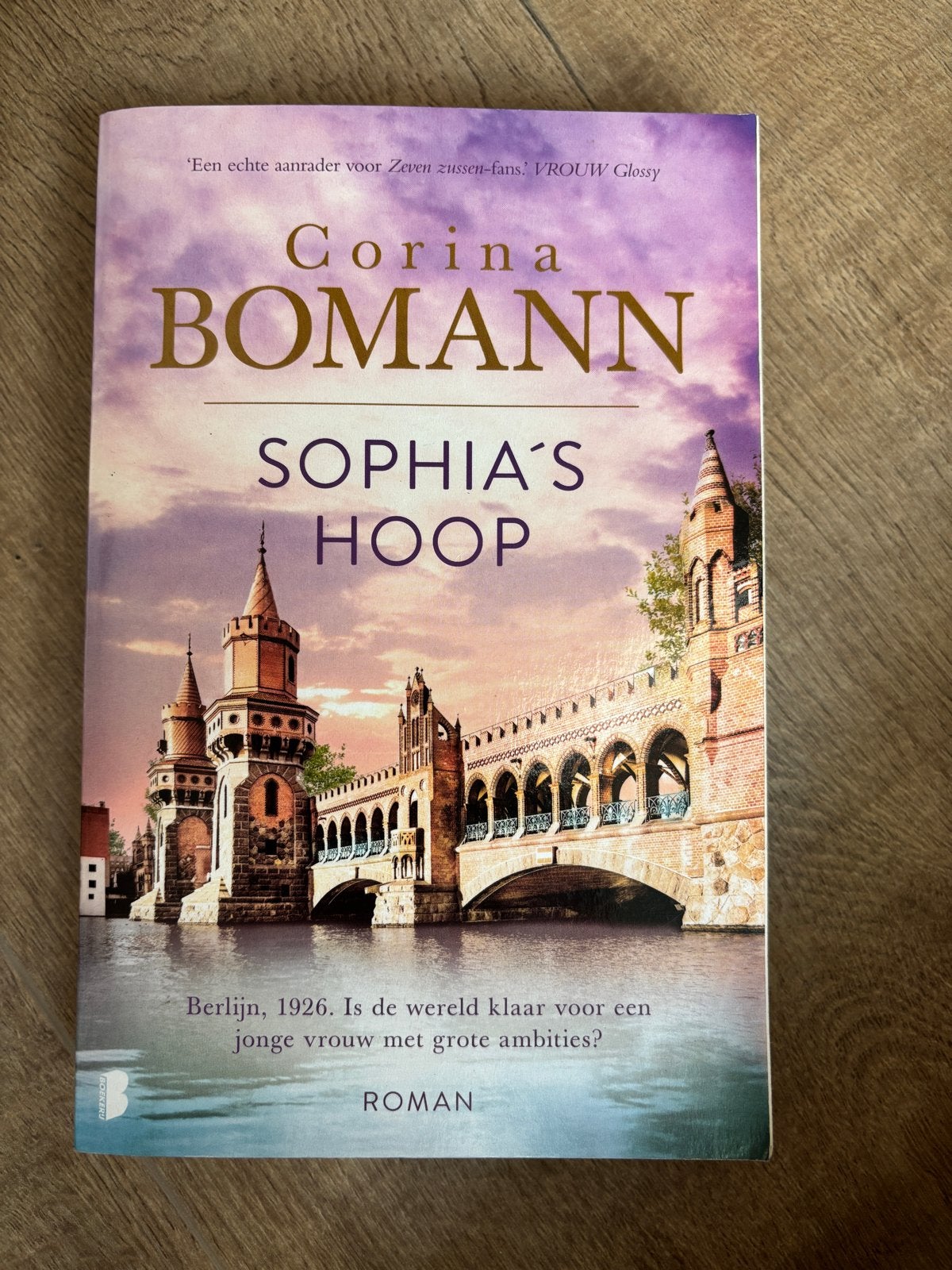 Sophia's Hoop - Corina Bomann (Roman), Ophalen of Verzenden, Gelezen, Europa overig