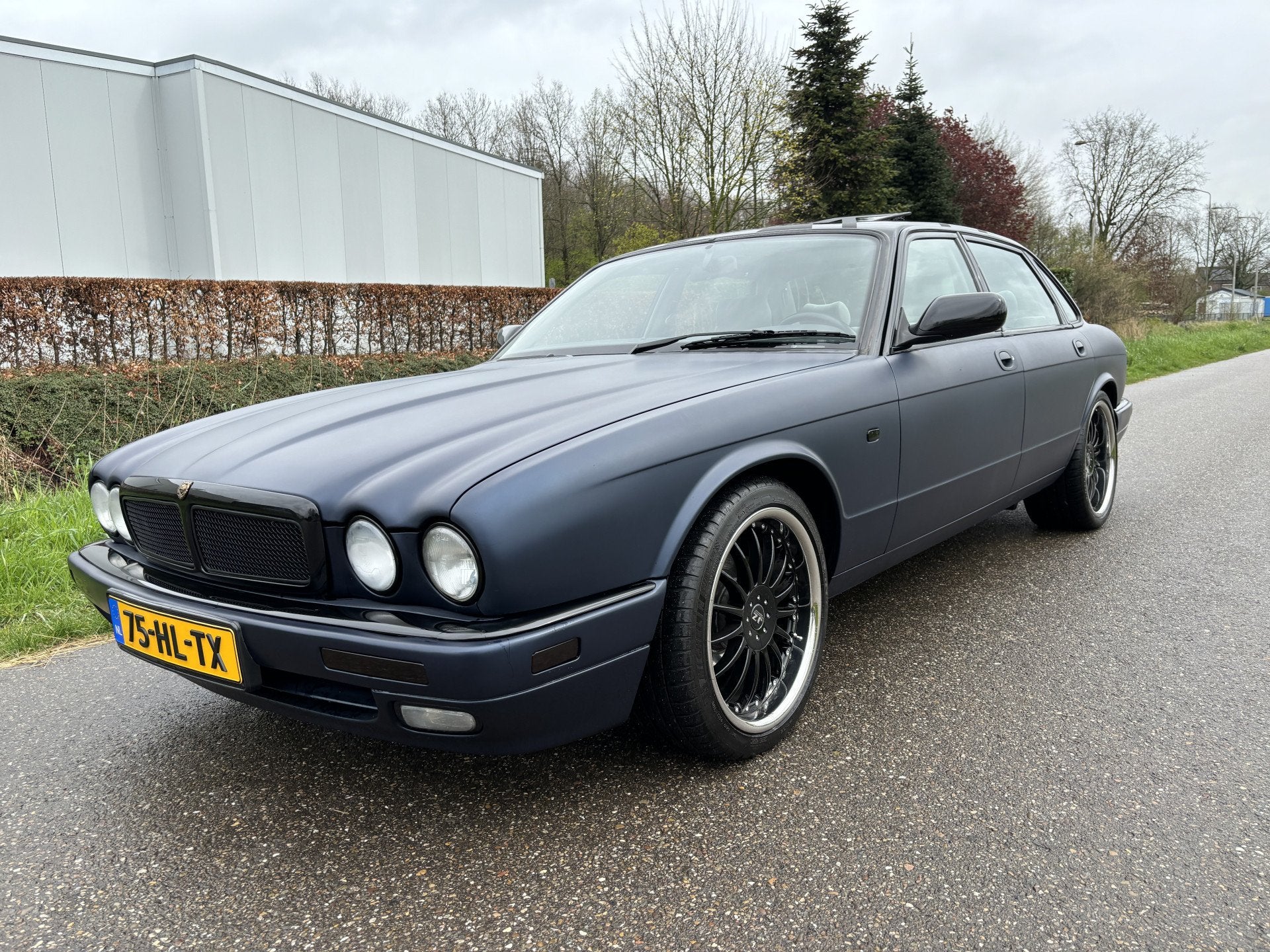 Jaguar XJ 4.0 R S/C SUPERCHARGED / LEER / MAT BLAUW / SCHUIF, Auto's, Oldtimers, Automaat, Achterwielaandrijving, Leder, Bedrijf