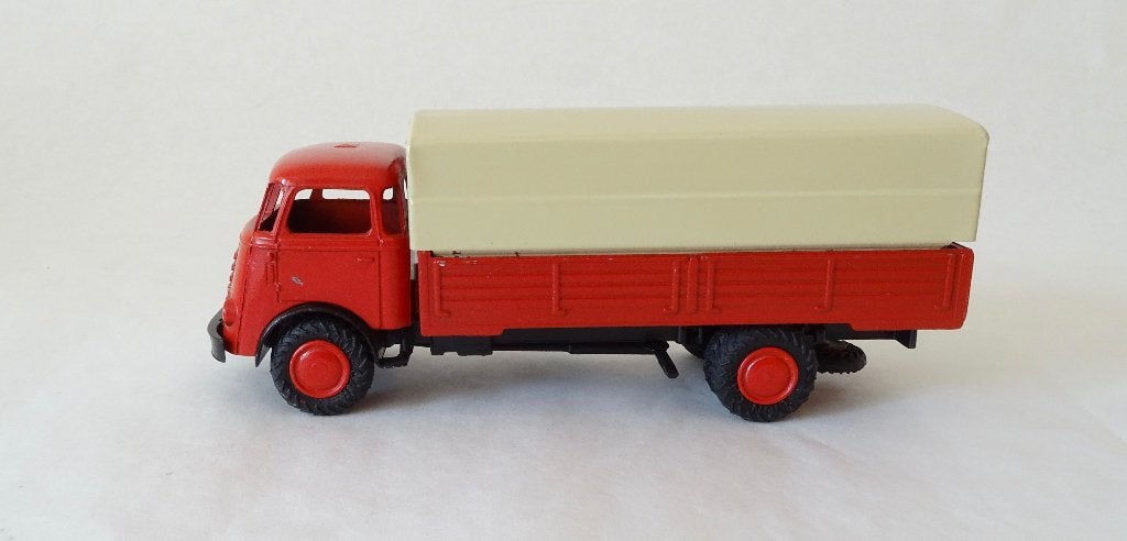 DAF frontstuur Bakwagen met huif 6 streep Lion Car. 1/50, Ophalen of Verzenden, Gebruikt, Bus of Vrachtwagen, Lion Toys
