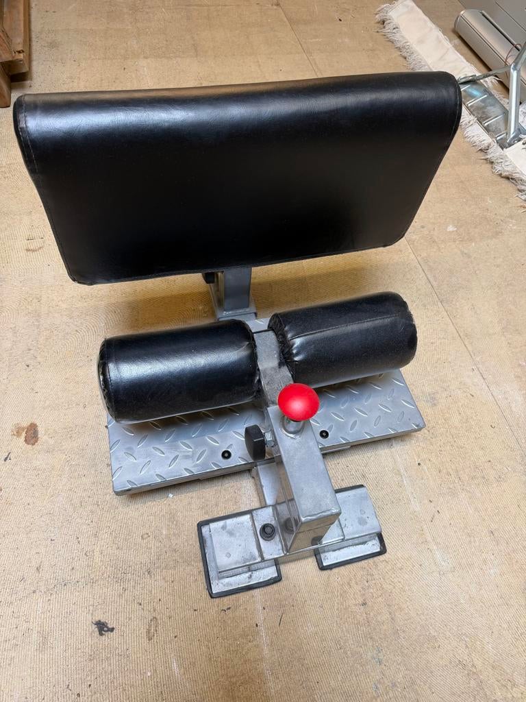 Sissy Squat Bank - Compact en Stevig voor Thuisgym, Ophalen, Gebruikt