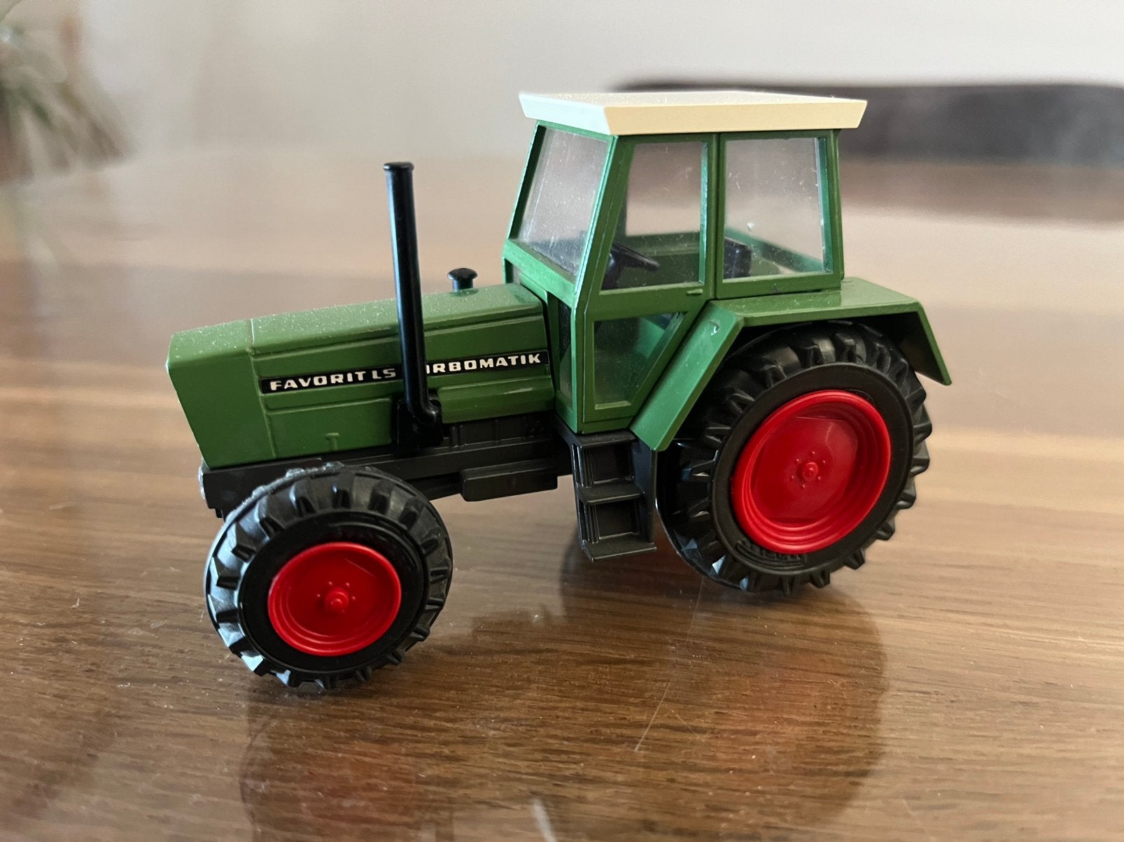 Fendt Favorit LS tractor Cursor 677, Ophalen of Verzenden, Zo goed als nieuw, Tractor of Landbouw, Overige merken
