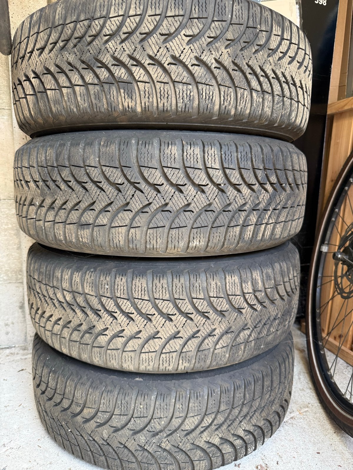 Michelin winterbanden op stalen velg, Auto-onderdelen, Ophalen, Gebruikt, 15 inch, Banden en Velgen
