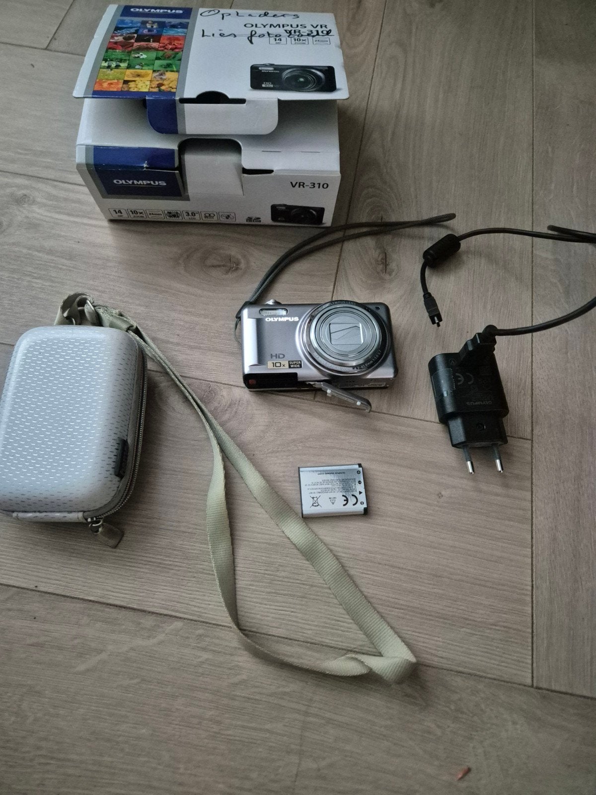zo goed als nieuwe OLYMPUS VR-310 14 megapix - 10x zoom hi, Ophalen of Verzenden, Zo goed als nieuw, Olympus, 8 keer of meer
