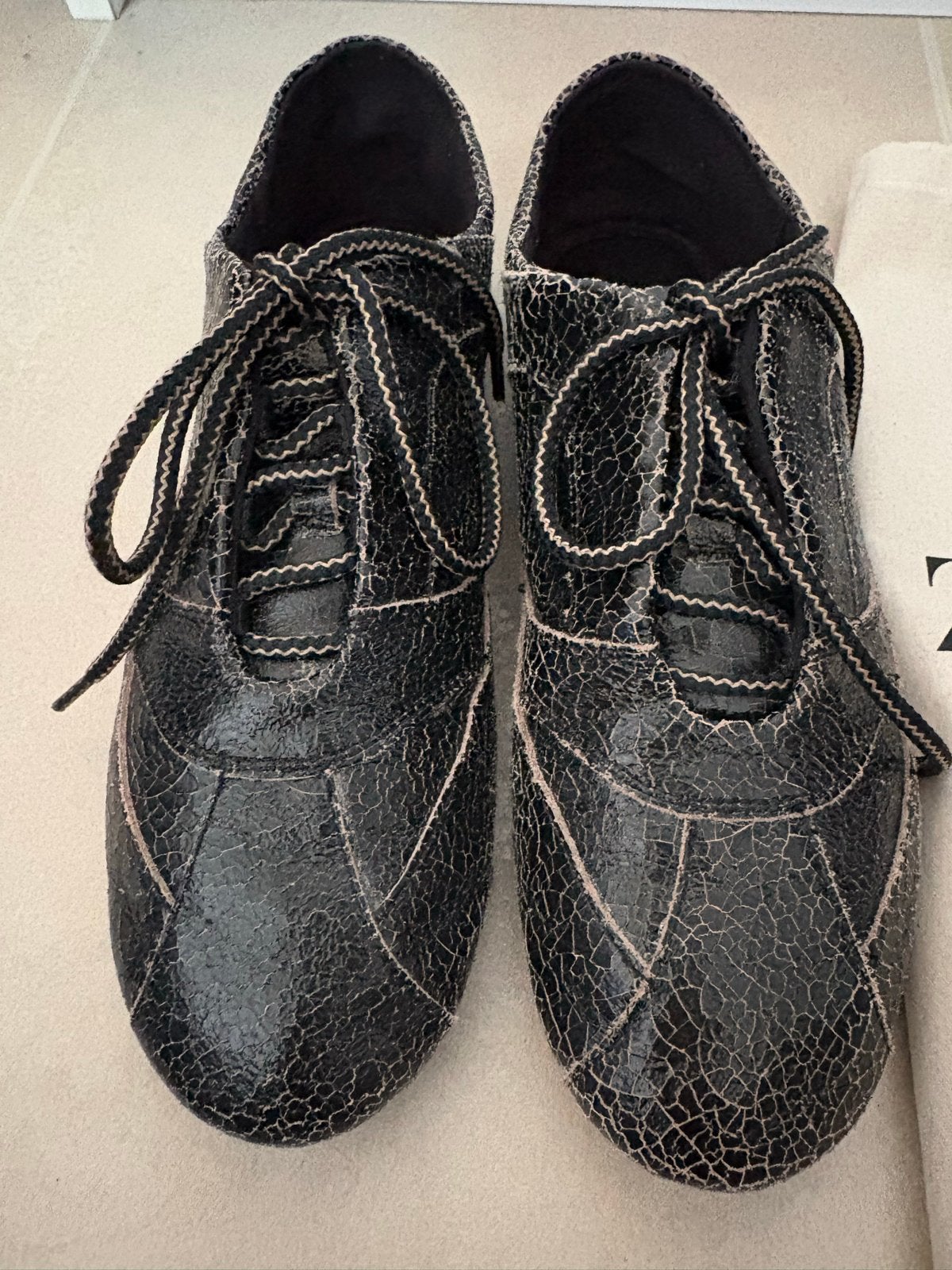 Zara Ballerina's/Instappers met craquelé-effect, Kleding | Dames, Ophalen of Verzenden, Zo goed als nieuw, Zwart, Ballerina's