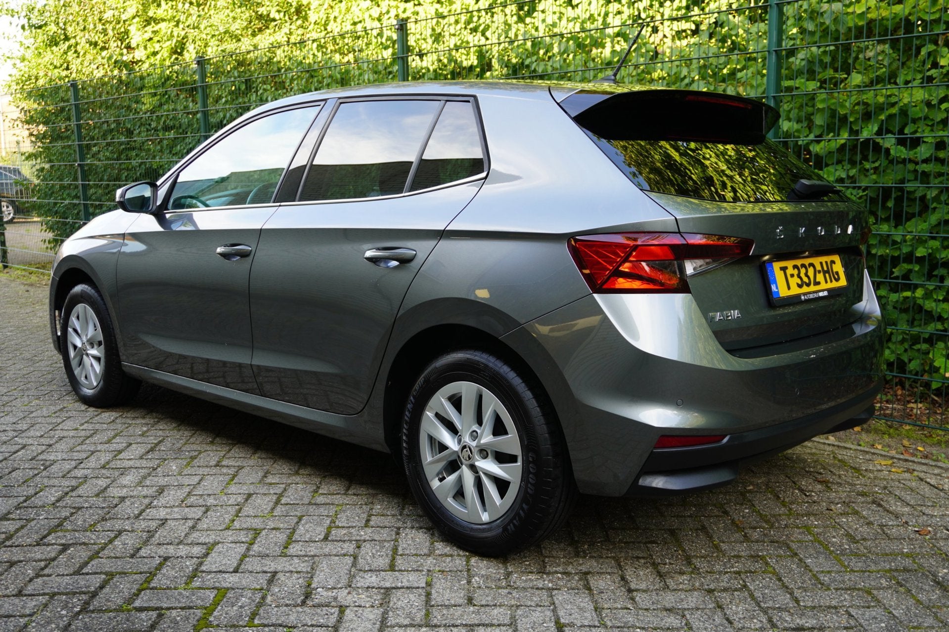 Skoda Fabia 1.0 TSI Business Edition 5deurs | Airco | Naviga, Auto's, Dealer onderhouden, Stof, 95 pk, Origineel Nederlands