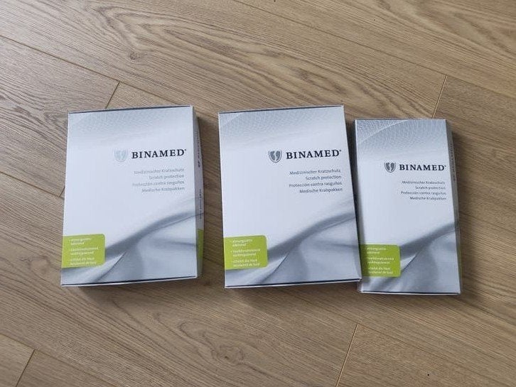 Binamed krabpak romber, slobbroek en handschoen, Ophalen of Verzenden, Nieuw, One size