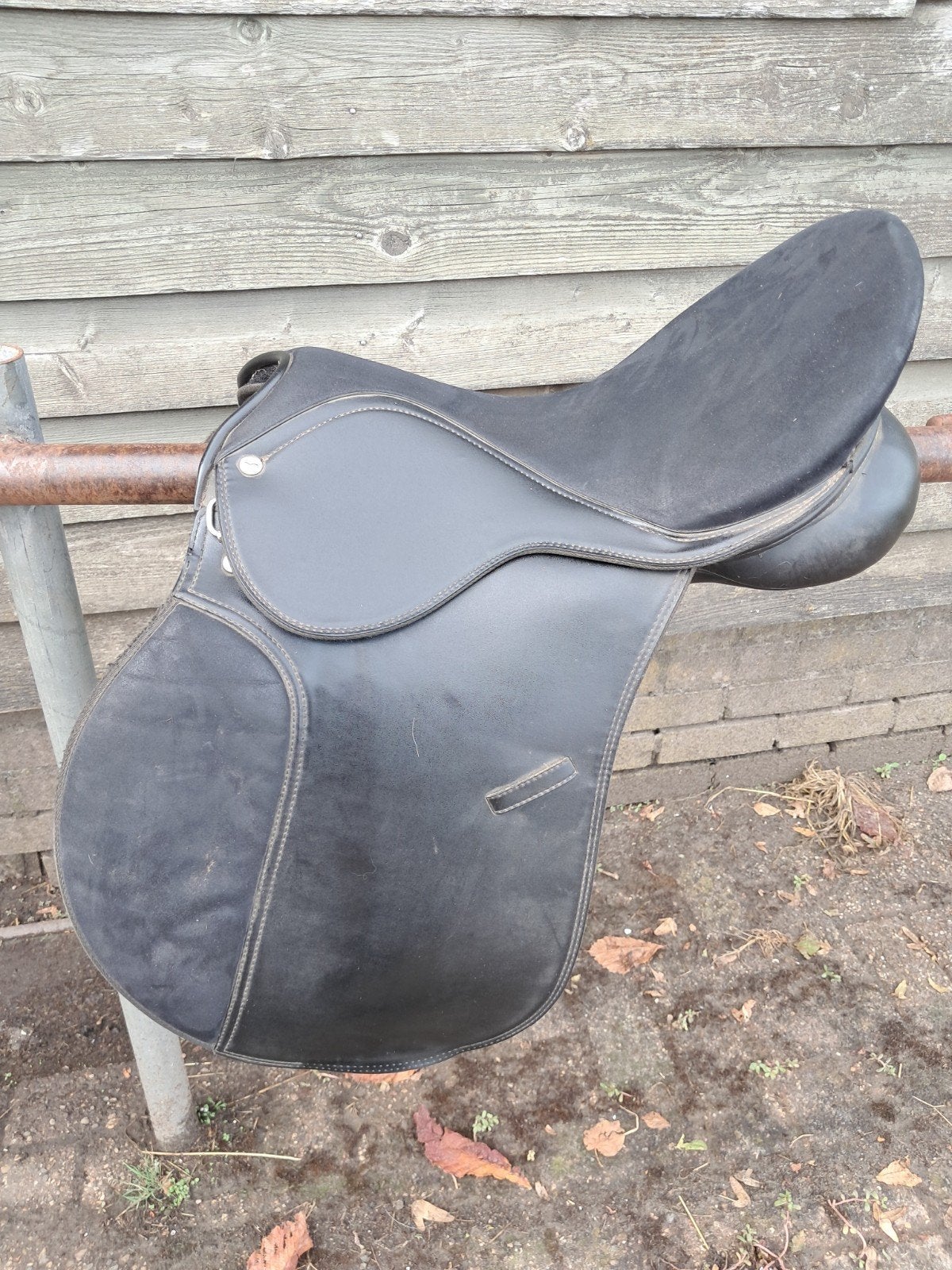 wintec zadel vzh / kunststof en leer dressuur zadel /, Dieren en Toebehoren, Ophalen of Verzenden, Gebruikt, Recreatie
