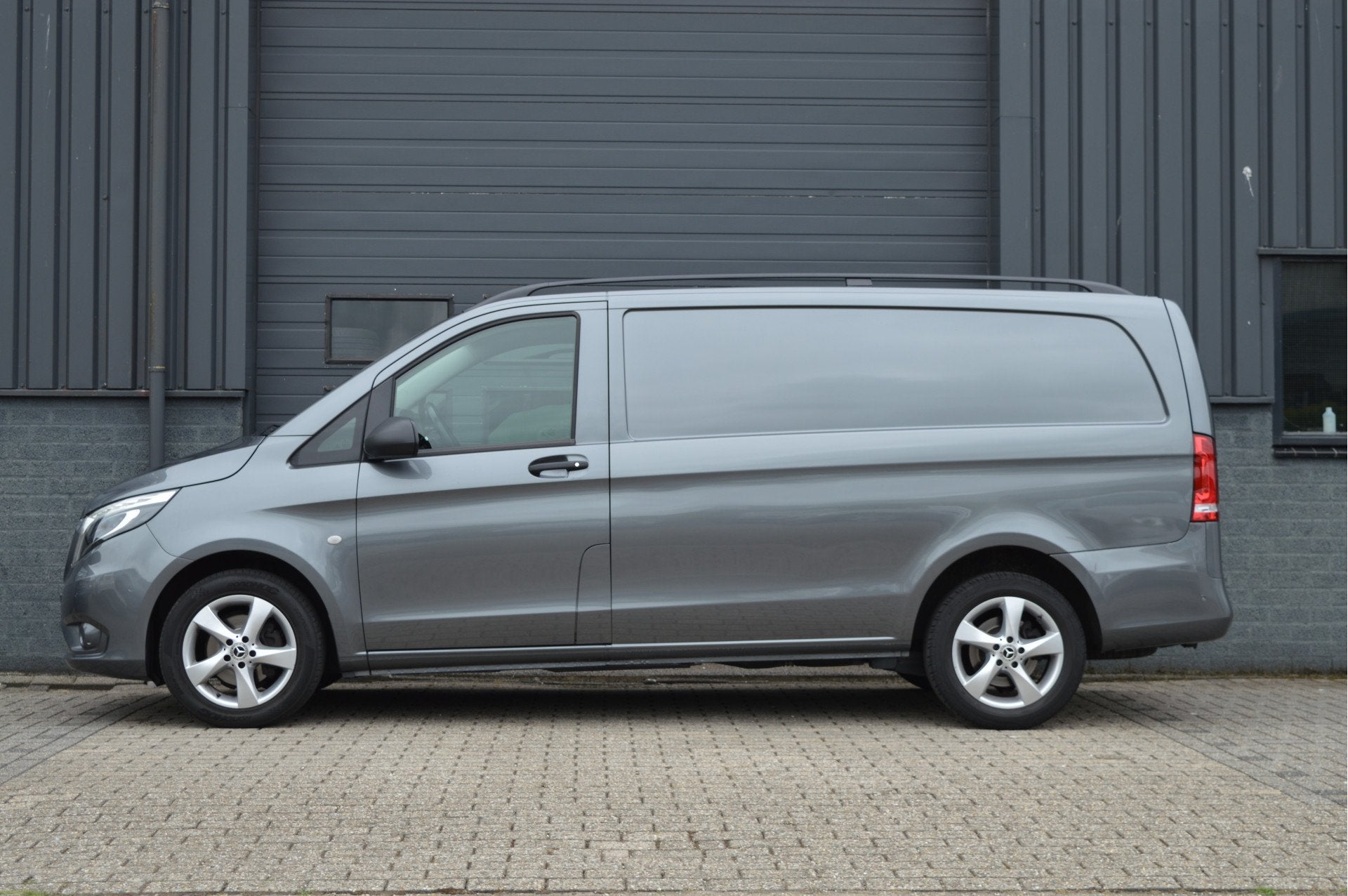 Mercedes-Benz Vito 114 CDI Lang | CAMERA | LED | TREKHAAK |, Automaat, Dealer onderhouden, Gebruikt, 4 cilinders