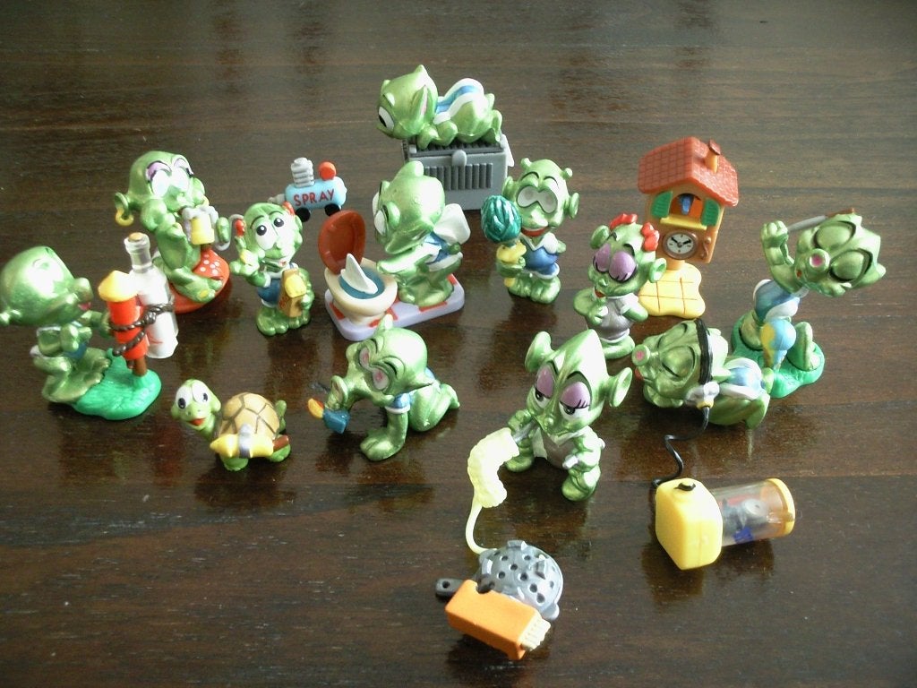 ferrero hard plastick figuurtjes, Ophalen of Verzenden, Gebruikt