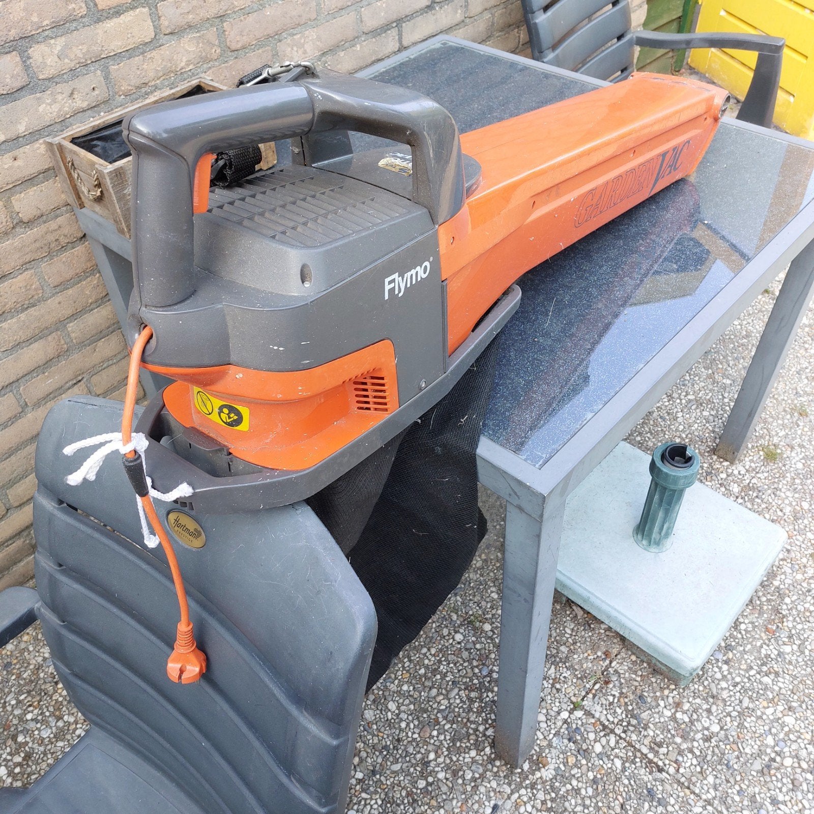 BLADBLAZER EN ZUIGER FLYMO, Tuin en Terras, Bladblazers, Ophalen of Verzenden, Gebruikt, Elektrisch