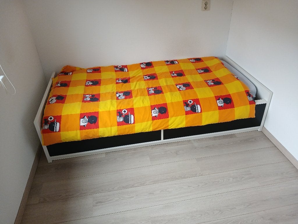 1 persoons bed Ikea met lattenbodem en matras, Huis en Inrichting, Ophalen, Gebruikt, 90 cm, Eenpersoons