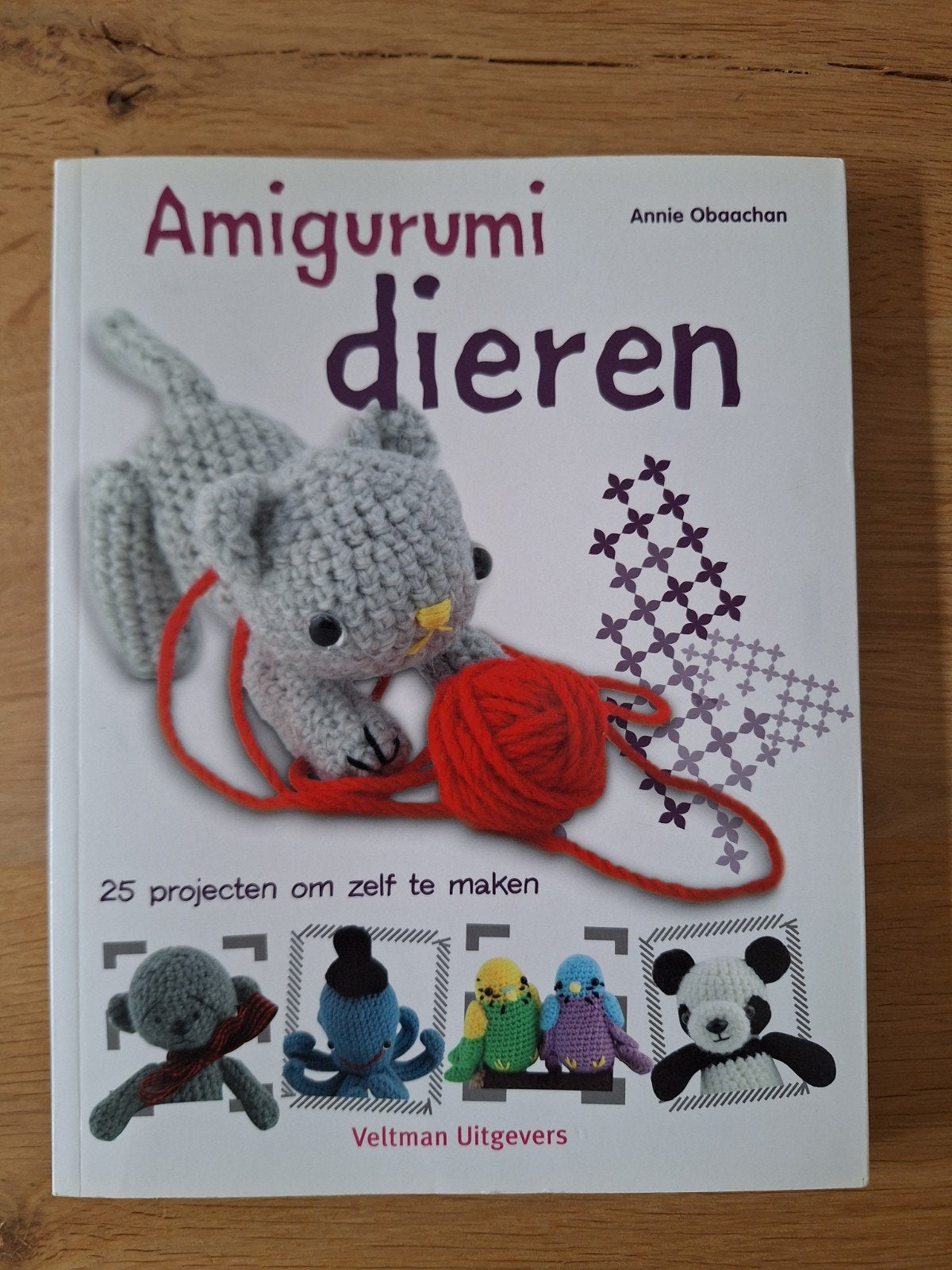 Amigurumi Dieren: 25 projecten om zelf te maken, Ophalen of Verzenden, Zo goed als nieuw, Breien en Haken, Annie Obaachan