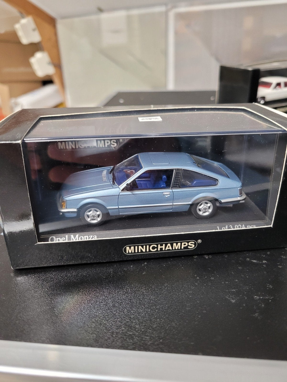 opel monza 1980 blue minichamps 1:43, Ophalen of Verzenden, Zo goed als nieuw, Auto, MiniChamps
