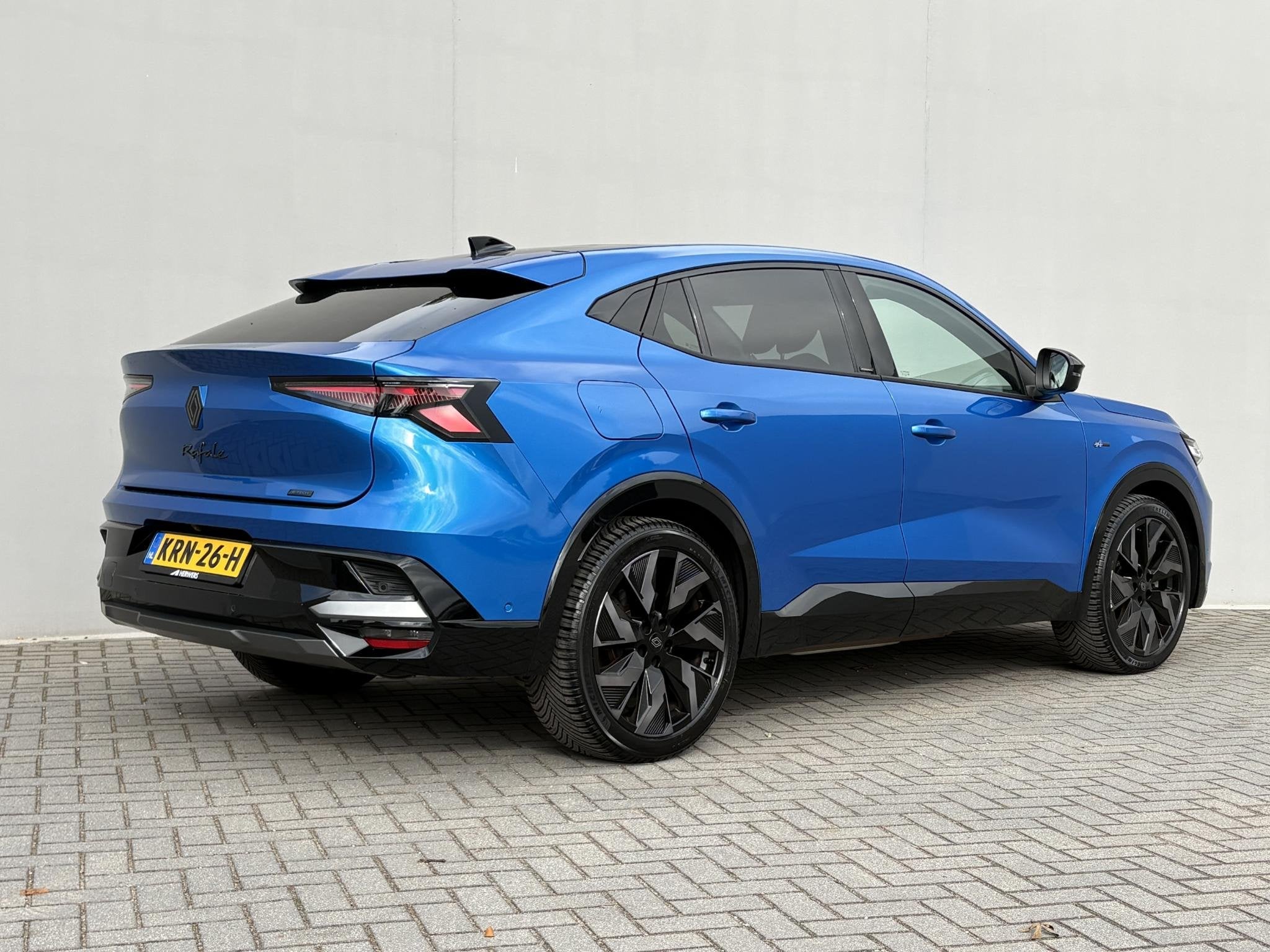 Renault Rafale 1.2 E-Tech 4x4 plug-in hybrid 300 esprit Alpi, Auto's, Renault, Automaat, Gebruikt, 1199 cc, Blauw