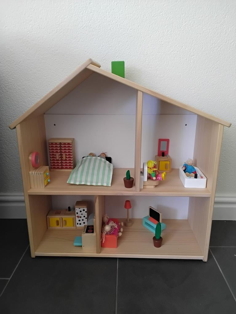 Poppenhuis inclusief inrichting, zo goed als nieuw, Ophalen, Zo goed als nieuw, Poppenhuis
