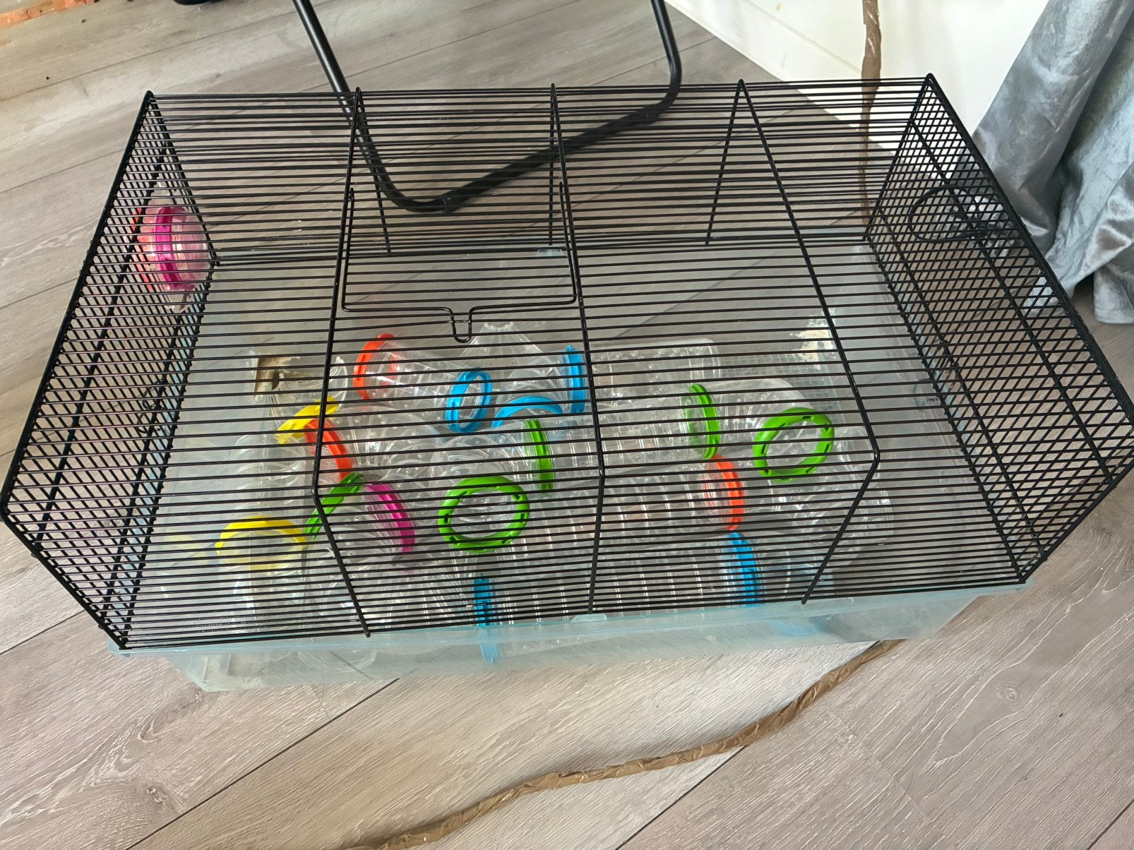 kooi met buizen, Dieren en Toebehoren, Kooi, Minder dan 75 cm, Zo goed als nieuw, Ophalen