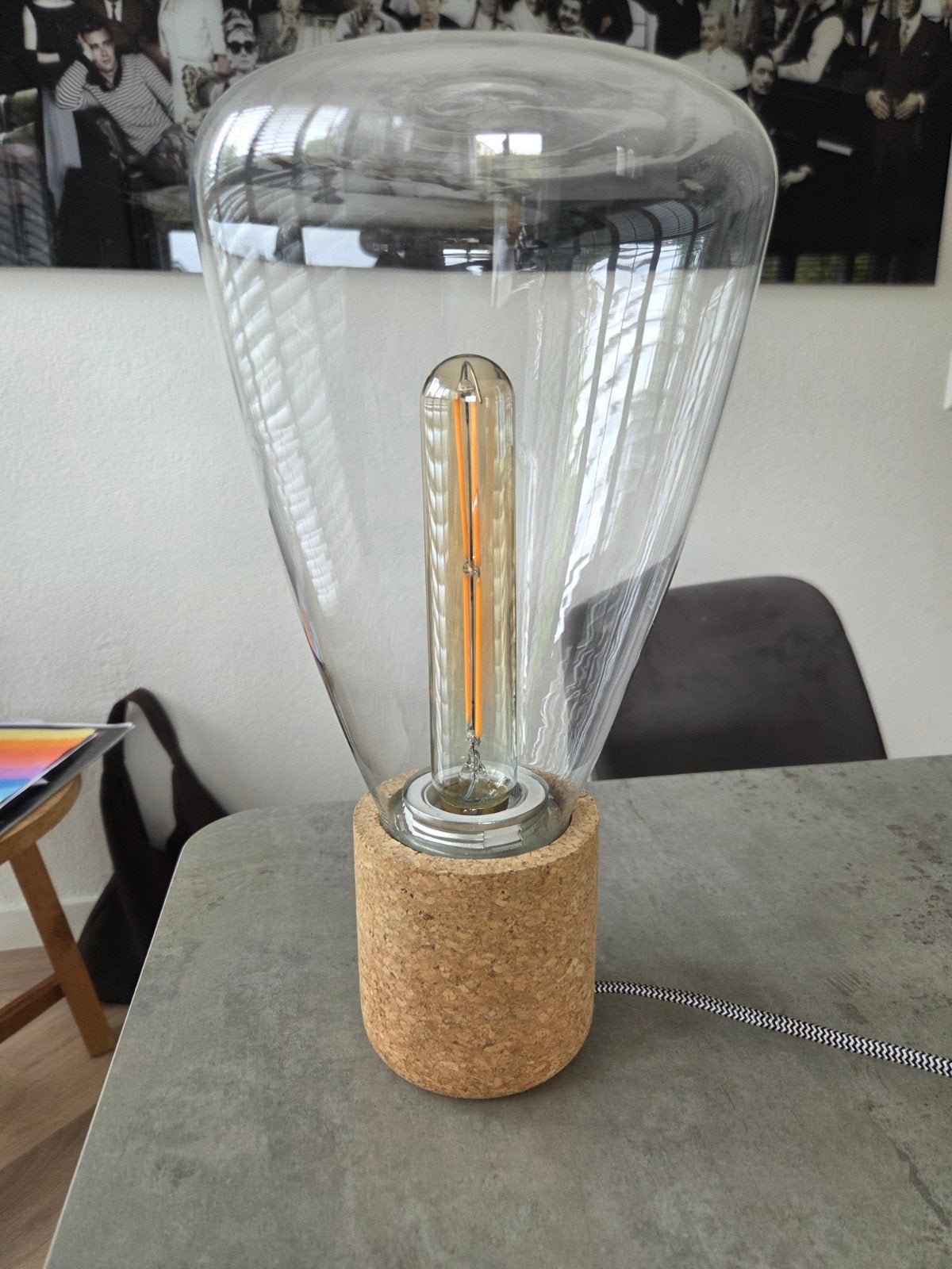 Unieke tafellamp met kurken voet en glazen kap, Overige merken, Glas, Overige kleuren, Modern