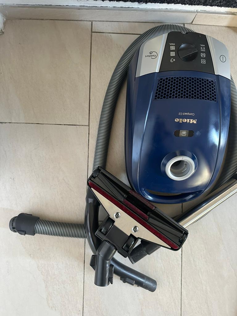 Te koop goede nette stofzuiger van MIELE Compact C2 (890w), Ophalen of Verzenden, Zo goed als nieuw
