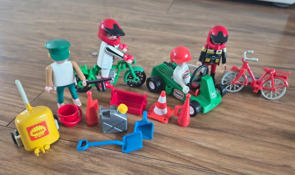 Playmobil racers, raceauto, motor, fiets, pompbediende, Kinderen en Baby's, Speelgoed | Playmobil, Ophalen of Verzenden, Gebruikt