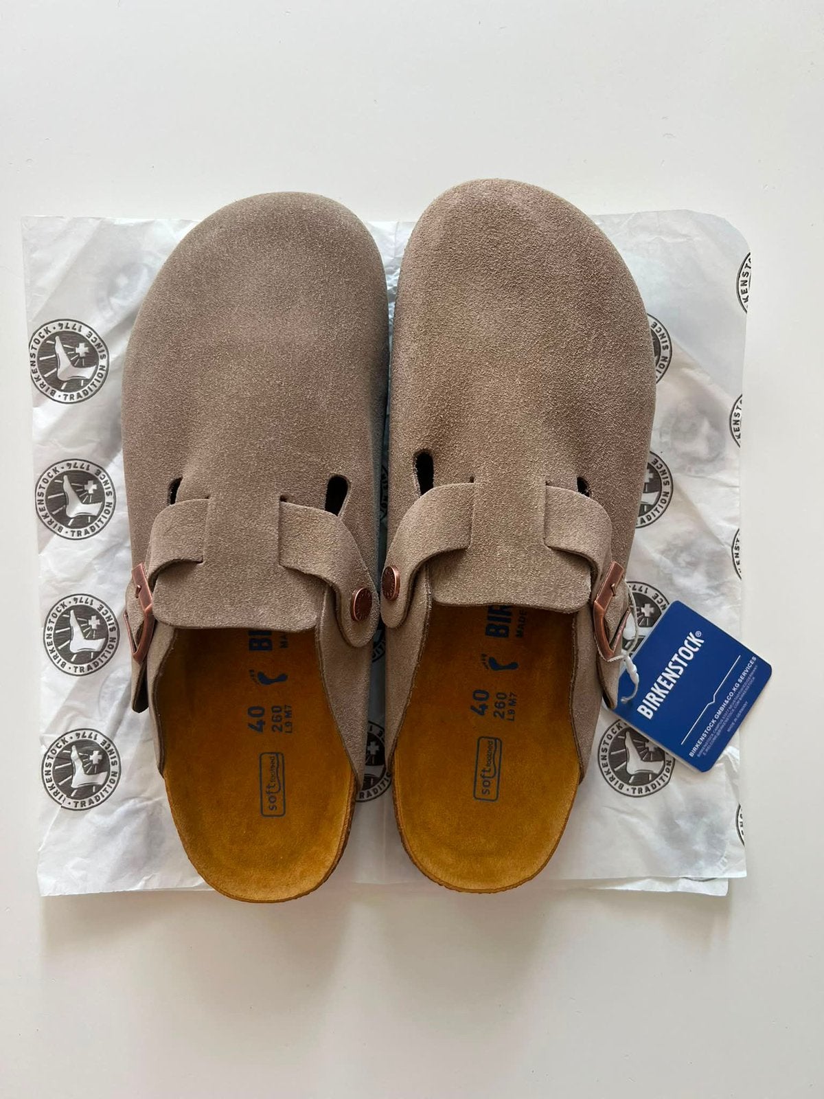 Birkenstocks Boston Suede Taupe, Nieuw, Kleding | Dames, Schoenen, Overige kleuren, Nieuw, Sandalen of Muiltjes, Ophalen of Verzenden