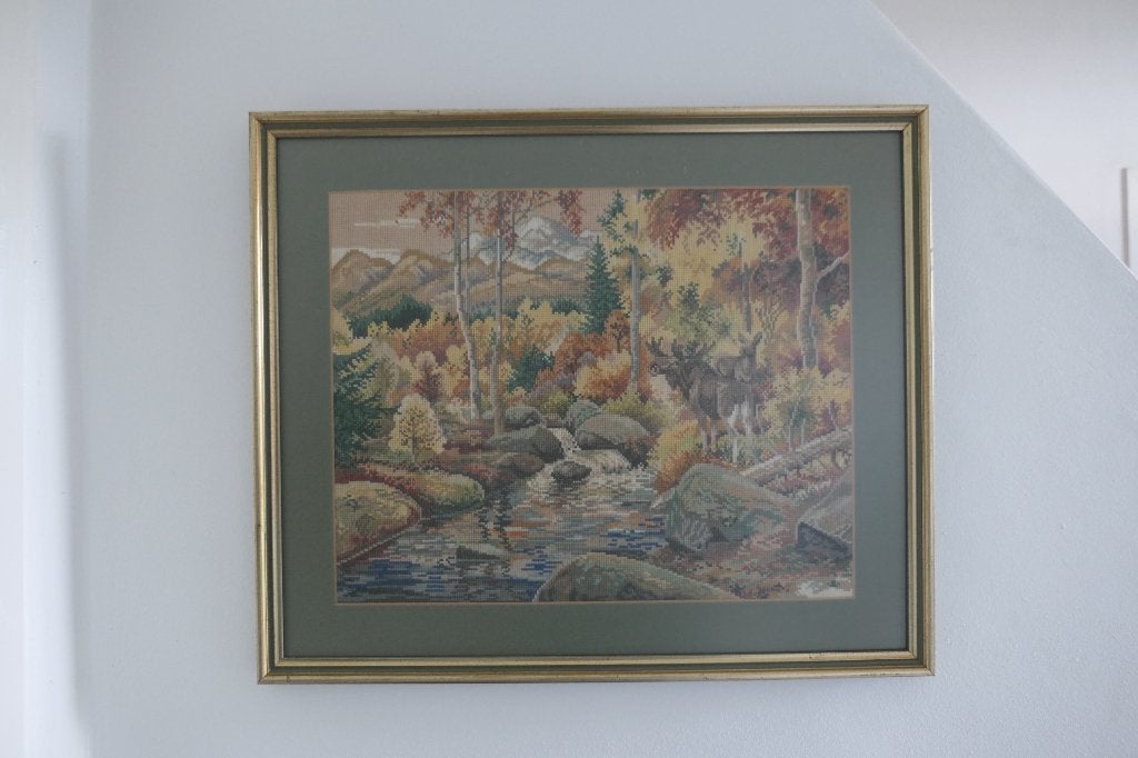 Vintage ingelijst borduurwerk met glasplaat landschap., 50 – 75, Verzenden, Zo goed als nieuw, Schilderij