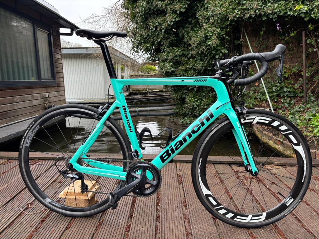 Bianchi Aria 61 - Ultegra - met vermogensmeter, 28 inch, Gebruikt, Carbon, 57 tot 61 cm