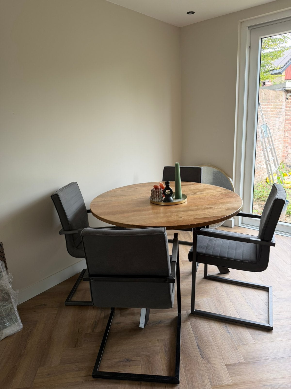 Eetkamertafel met stoelen, Ophalen, 4 tot 6 stoelen
