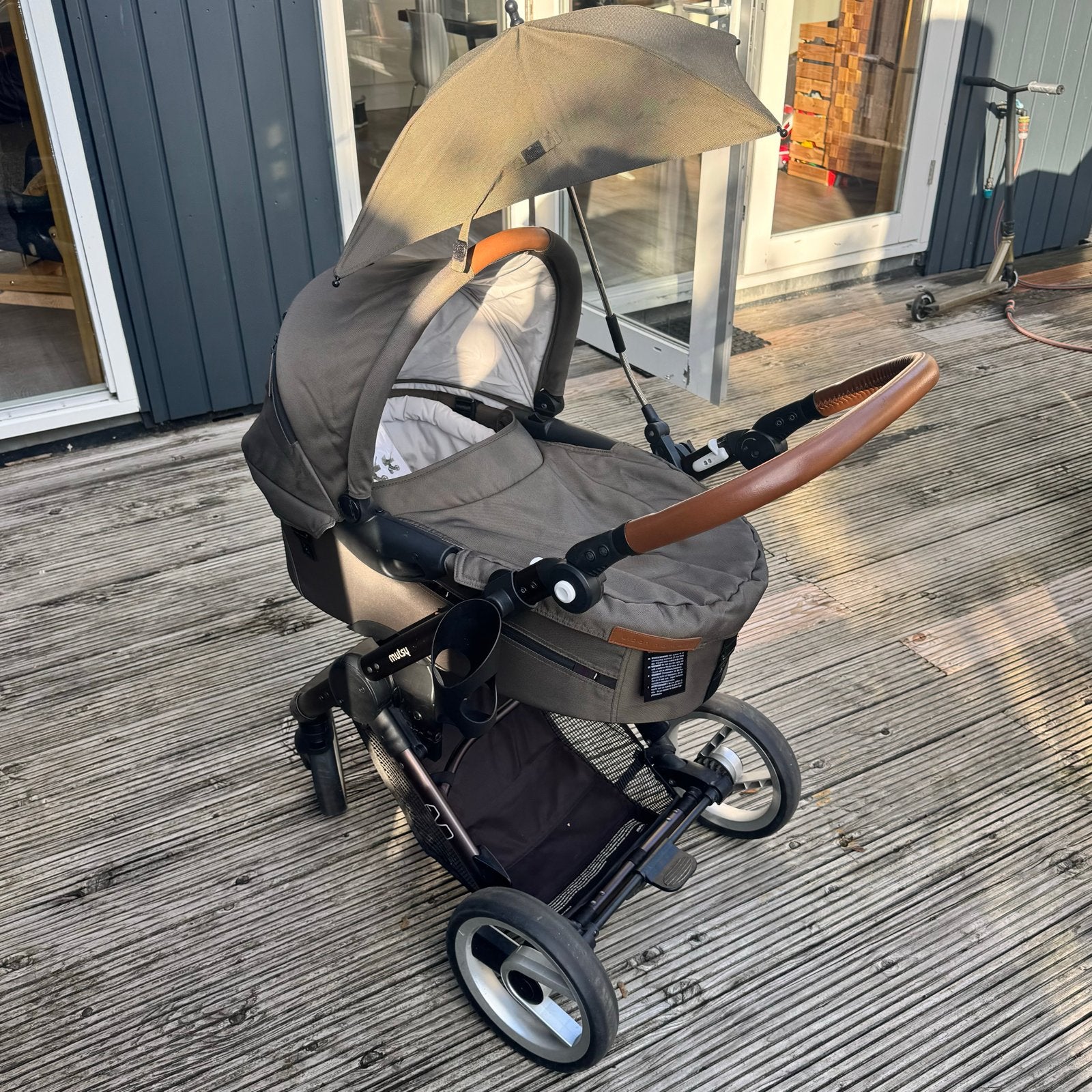 Mutsy Evo kinderwagen met reiswieg en zitje, Ophalen, Gebruikt, Combiwagen, Met reiswieg