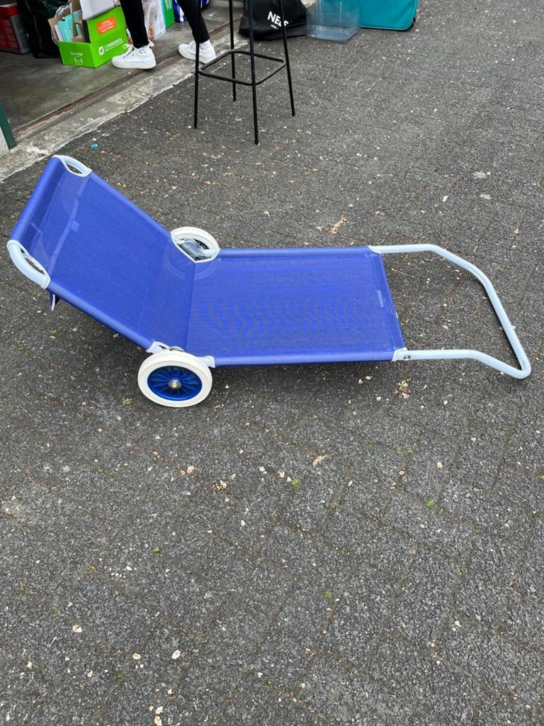 Ligbed op wielen 5 standen zgan te gebruiken als trolley, Ophalen, Zo goed als nieuw, Aluminium
