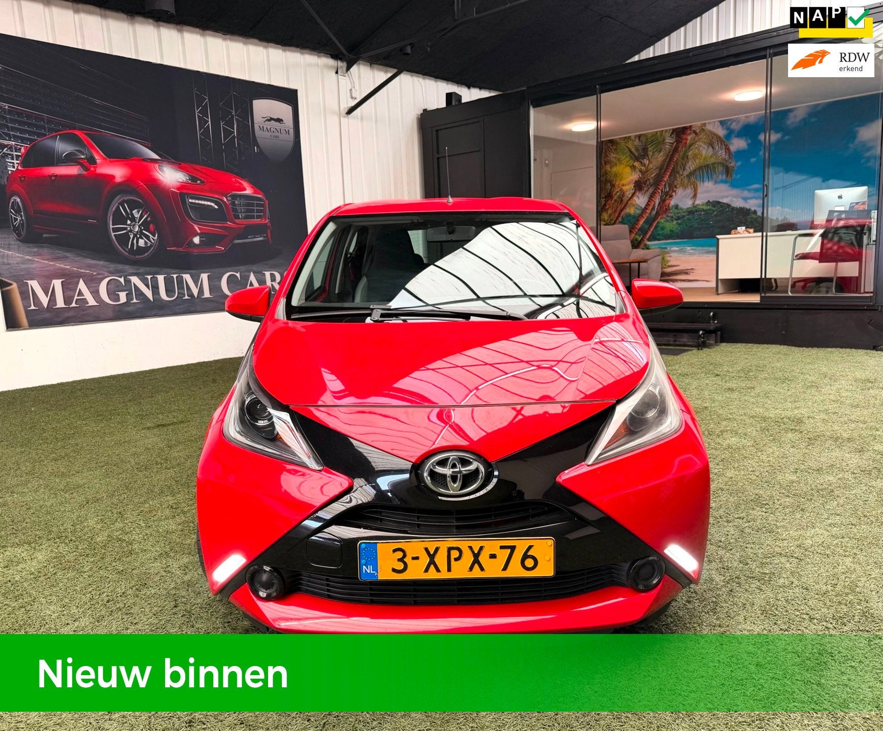 Toyota Aygo 1.0 5D NAP ( Netto prijs €4120 ) Cruise Contro, Auto's, 4 stoelen, Origineel Nederlands, Bedrijf, Handgeschakeld