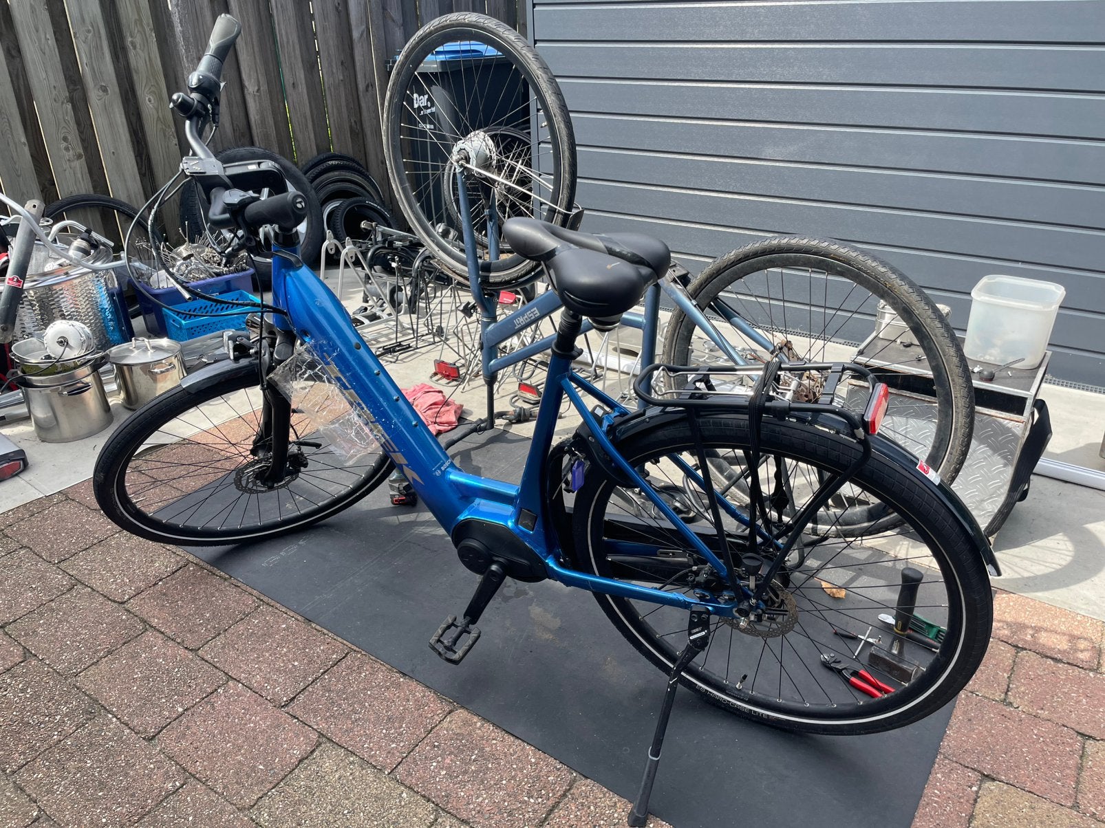 Trek District+6 model 2022 voor onderdelen  zie foto,s, Ophalen, Zo goed als nieuw, Elektrische fiets