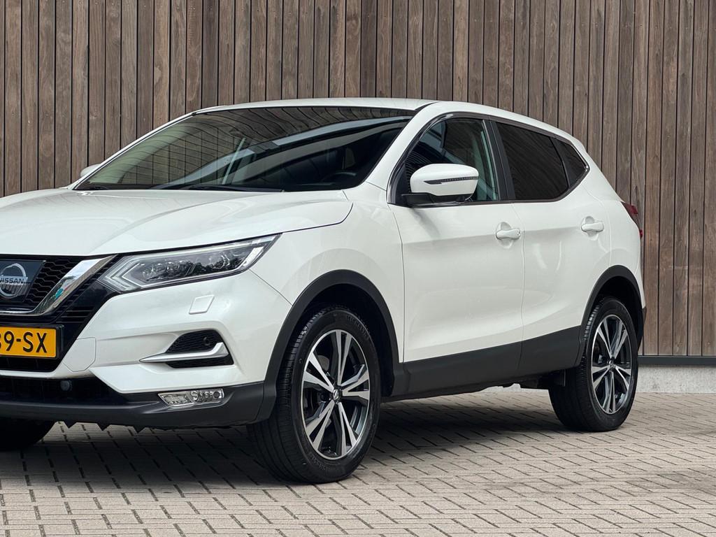 Nissan Qashqai 1.6 N-Connecta |Trekhaak|Navi|360 Camera|, Auto's, Nissan, Voorwielaandrijving, Gebruikt, 4 cilinders, 1290 kg