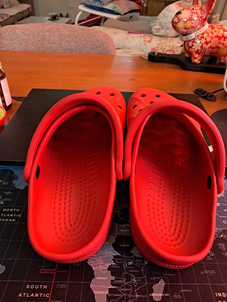 crocs maat 40, Kleding | Dames, Schoenen, Ophalen of Verzenden, Gedragen, Rood