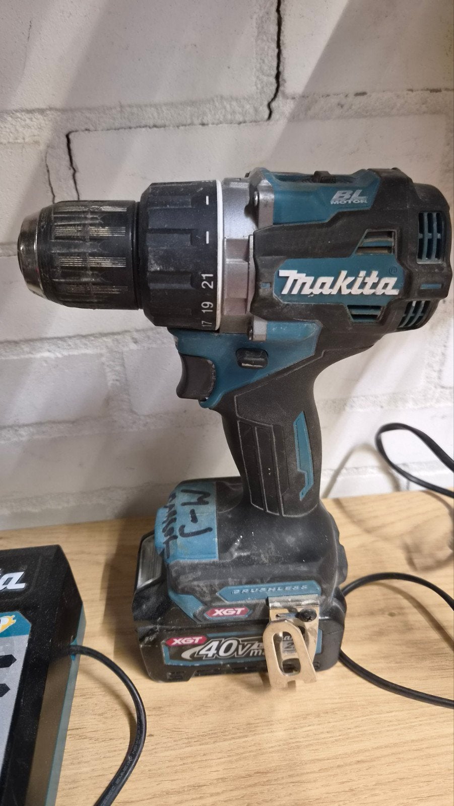 Makita Schroefmachine 40V, Doe-het-zelf en Verbouw, Gereedschap | Boormachines, Ophalen, Zo goed als nieuw, Boor- en Schroefmachine