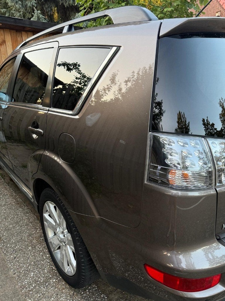 Mitsubishi Outlander 2.0 MPI 2WD CVT 2012 Bruin, 1998 cc, Outlander, Zwart, 4 cilinders