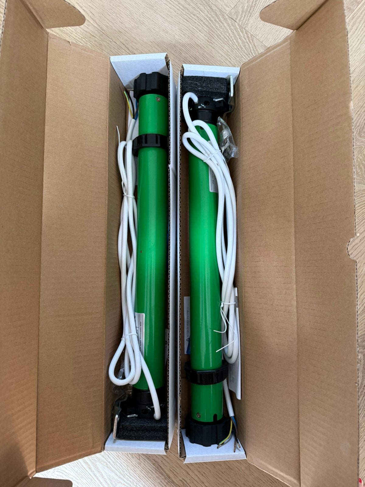 2x palmat rolluikmotor, Doe-het-zelf en Verbouw, Rolluiken, Ophalen of Verzenden, Nieuw, Wit, Minder dan 100 cm