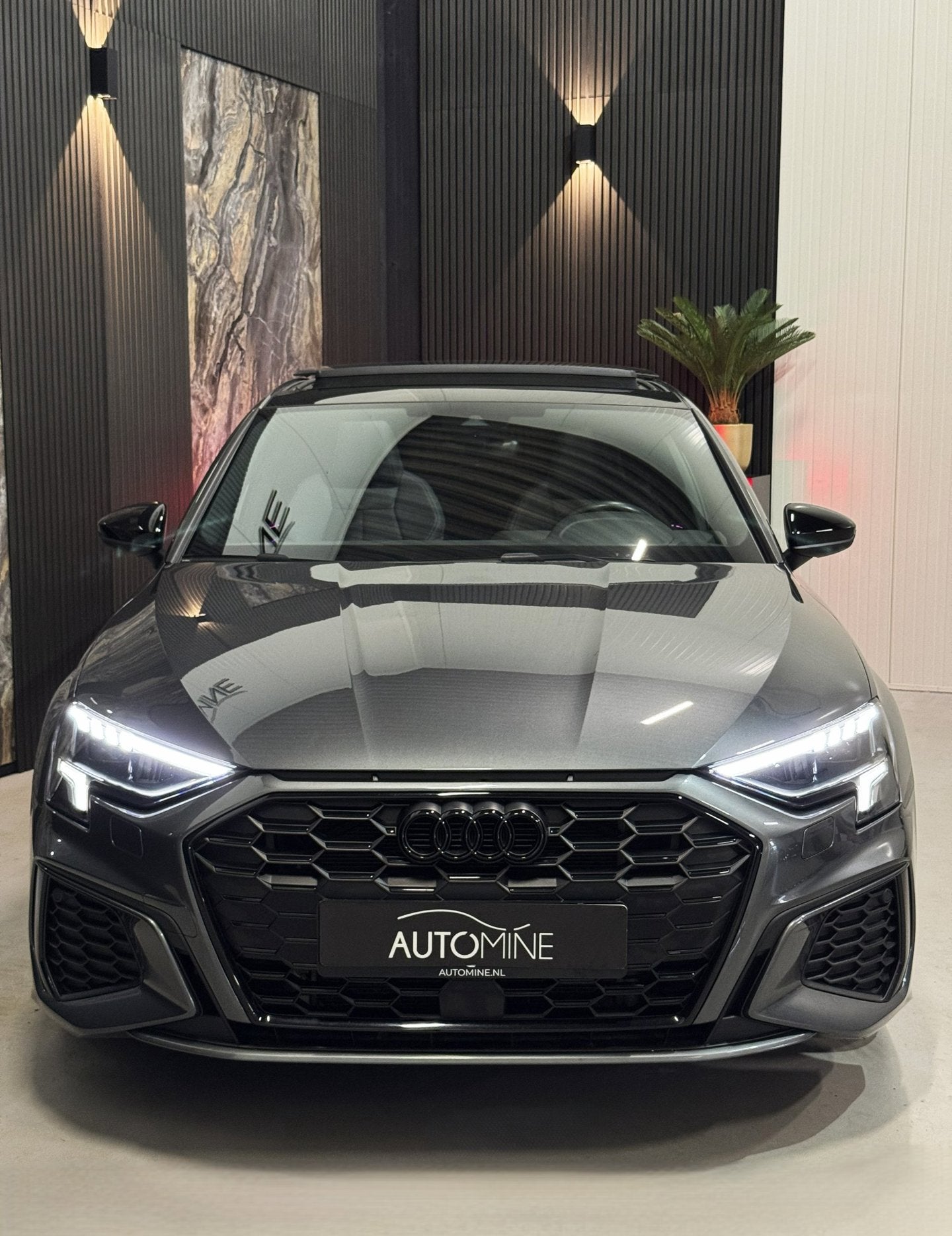 Audi A3 Sportback 45 TFSI e 3x S-line Competition|PANO|MATRI, Auto's, Dealer onderhouden, Gebruikt, Zwart, 4 cilinders