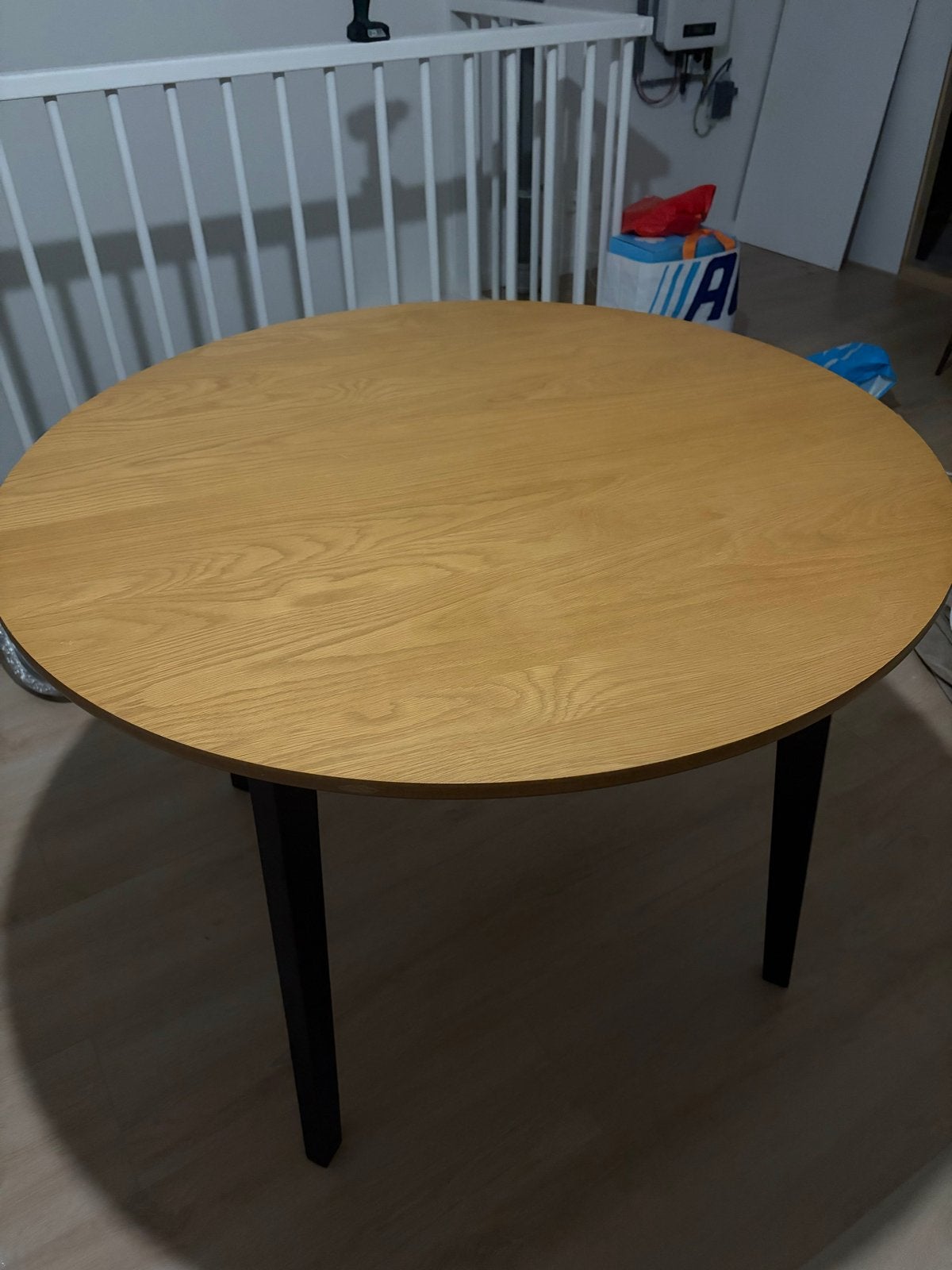 Jysk eettafel rond 105 cm diameter, Ophalen, Gebruikt, 100 tot 150 cm, Rond