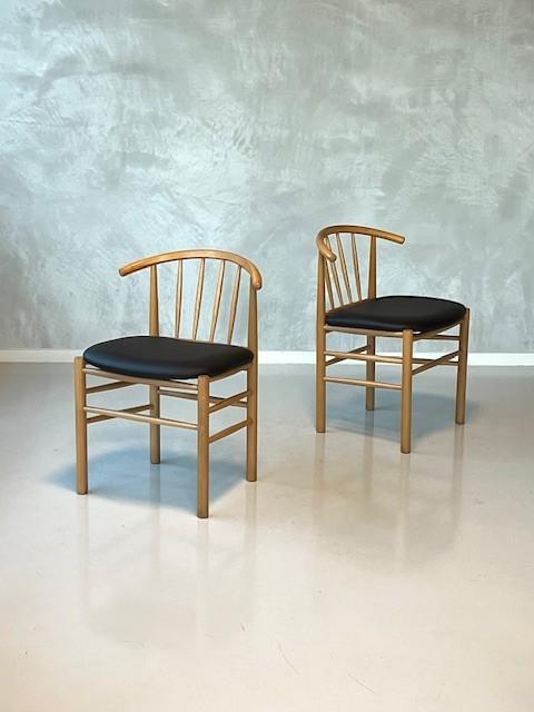 FDB Mobler eetkamerstoelen J151 Erik Ole Jorgensen prijs p/s, Gebruikt, Twee, Bruin, .