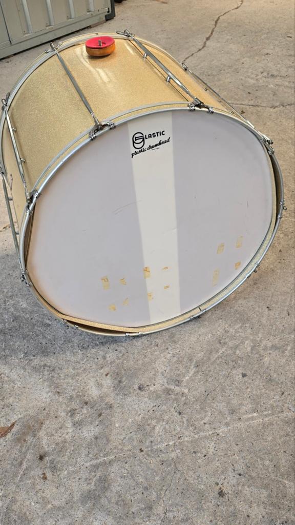 VDG concert bassdrum, Ophalen