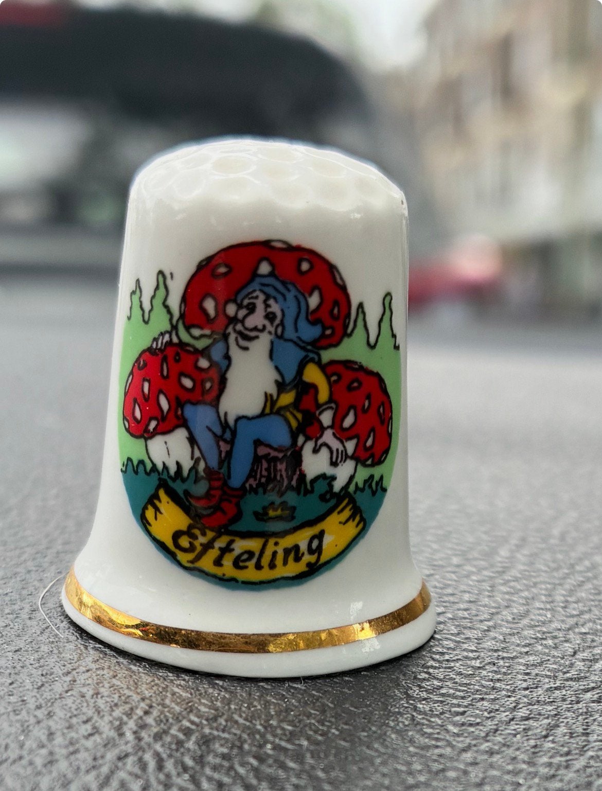 Efteling vingerhoed oud, Ophalen of Verzenden, Gebruikt, Porselein, Nederland